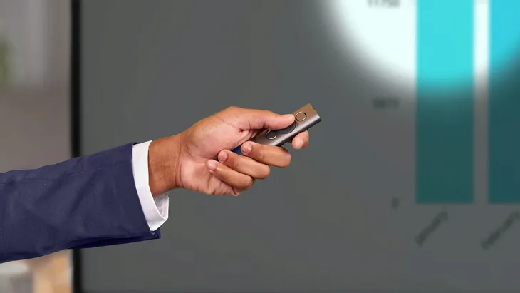 prezenter-laserowy-logitech-spotlight-910-004861-stan-nowy-marka-logitech