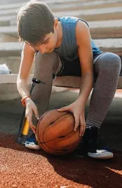 przenosna-mini-pompka-do-roweru-pilek-dmuchanych-zabawek-3-dysze-siatka