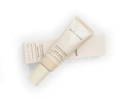 laura-mercier-tinted-moisturizer-krem-0n1-petal