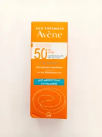 avene-anti-imperfections-fluid-przeciw-niedoskonalosciom-spf50-5ml