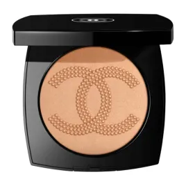 les-symboles-de-chanel-les-perles-oversize-illuminating-powder-rozswietlacz