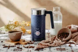 spieniacz-do-mleka-elektryczny-podgrzewanie-latte-cappuccino-granatowy