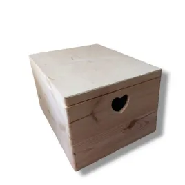 pudelko-drewniane-z-uchwytem-serce-eko-baza-pod-grawer-40x30x23cm