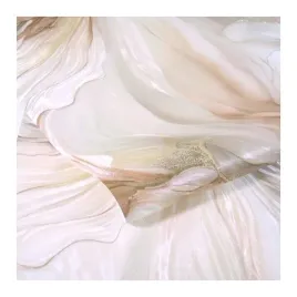 tapeta-o-strukturze-nacinanego-krzysztalu-brazowa-bezowa-flizelina-do-mycia