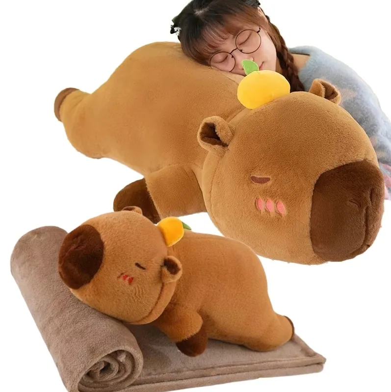 maskotka-z-kocem-poduszka-pluszak-kapibara-3w1-55-cm-duza-przytulanka-koc