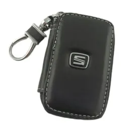seat-etui-pokrowiec-skorzany-na-kluczyk-czarny-elegancki