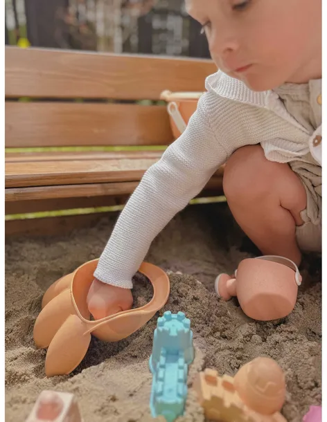 lopatka-do-piasku-pazury-woopie-bohater-brak