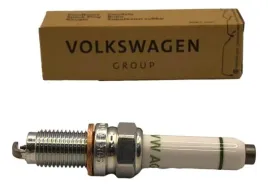 04e905602d-swieca-zaplonowa-1-0-tsi-oryginal-oe-volkswagen-audi-seat-skoda
