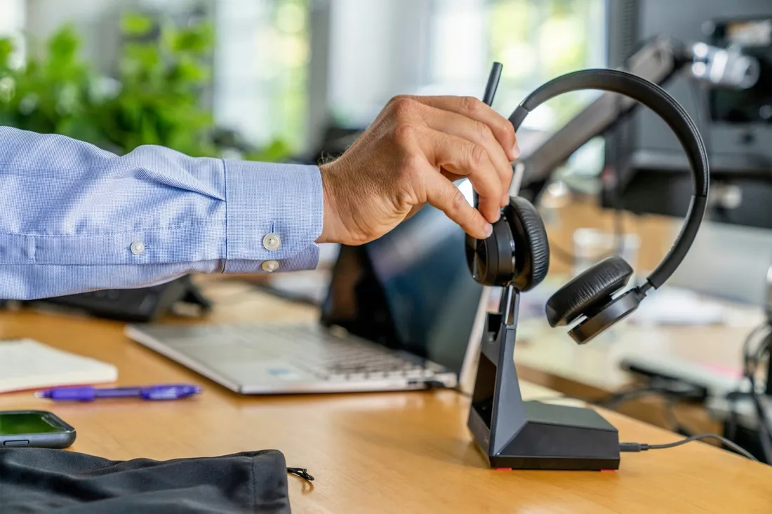 poly-voyager-4320-usb-a-headset-bt700-77y98aa-stan-nowy