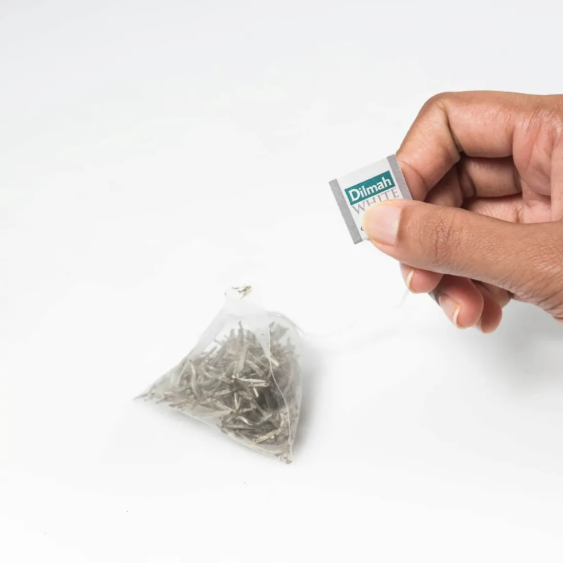 herbata-biala-dilmah-ceylon-silver-tips-10-torebek