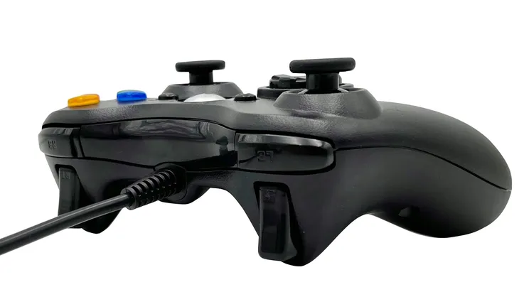 pad-przewodowy-froggiex-do-xbox-360-i-pc-dualshock-kontroler-usb-2m-zawiera-baterie-tak