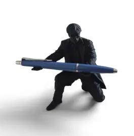 elegancki-stojak-na-dlugopis-motyw-peaky-blinders-akcesoria-biurowe