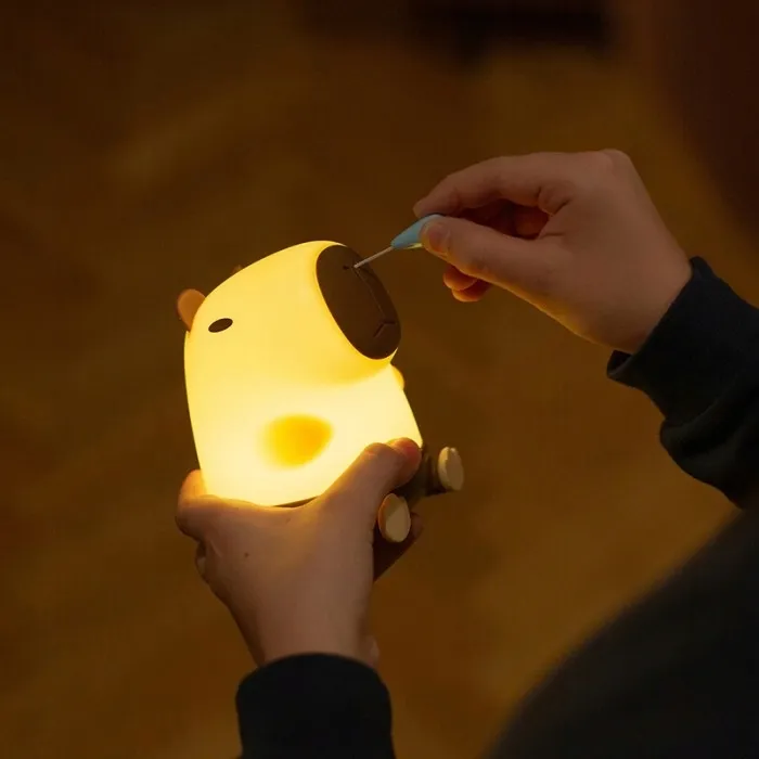 lampka-led-kapibara-smarkus-ladowalna