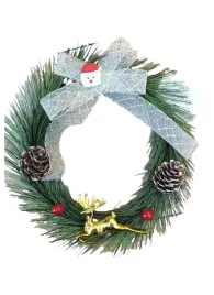 swiateczny-wianek-na-drzwi-18-cm-z-ozdobami-renifer-szyszki-kokarda