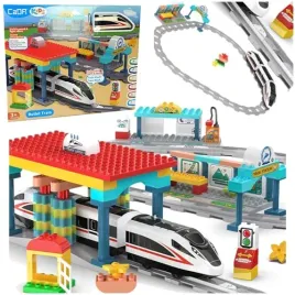 kolejka-pociag-klocki-stacja-kolejowa-lokomotywa-wagony-tory-swiatlo-dzwiek