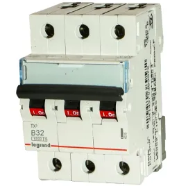 wylacznik-nadpradowy-legrand-3p-b-32a-tx3-403405