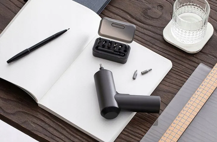 wkretarka-xiaomi-mi-cordless-screwdriver-informacje-dodatkowe-podswietlenie