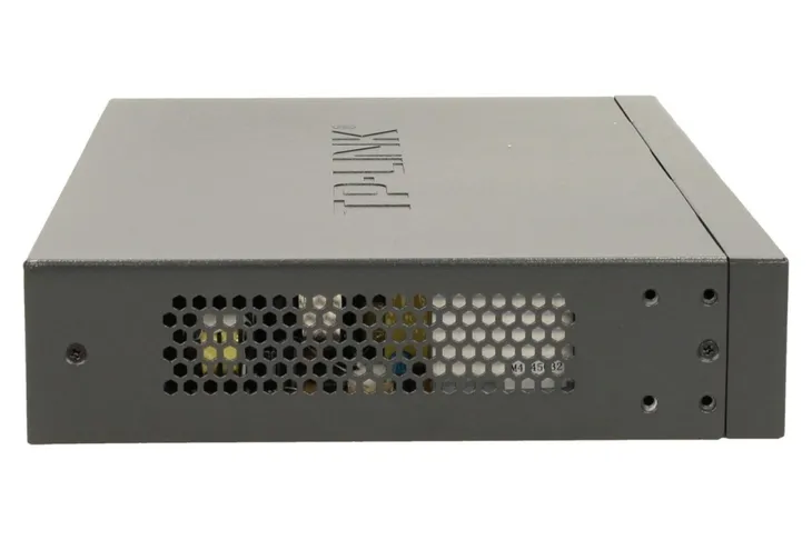 switch-tp-link-tl-sg1016-16x-10-100-1000mbps-tp-link-stan-opakowania-oryginalne-stan-nowy