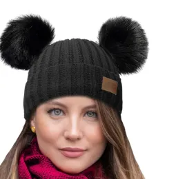 zimowa-czapka-ciepla-dwa-pompony-cieply-polar