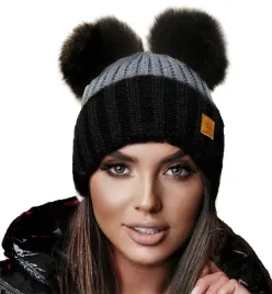 zimowa-czapka-ciepla-z-dwoma-pomponami-woolk