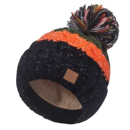 zimowa-czapka-ciepla-pompon-podszewka-polar-dizzy