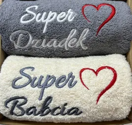 super-prezent-na-dzien-babci-i-dziadka-box-prezentowy-reczniki-50x100