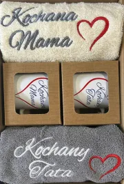 prezent-na-dzien-mamy-taty-box-prezentowy-reczniki-50x100-2x-kubek