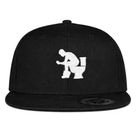 czapka-snapback-czarna-z-haftowana-grafika-klasyczny-styl-streetwear