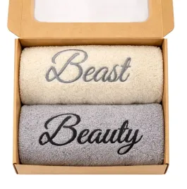prezent-2x-komplet-recznikow-kapielowych-50x100-beauty-beast-prezent-box