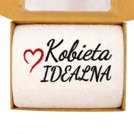 prezent-na-dzien-kobiet-recznik-70x140-z-haftem-kobieta-idealna-pudelko
