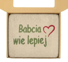 box-prezentowy-reczniki-70x140-na-dzien-babci-babcia-wie-lepiej