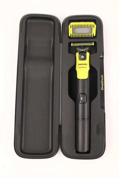 philips-oneblade-360-golarka-trymer-qp4530-bluetooth-etui-marka-philips