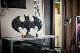 lego-dc-super-heroes-76330-logo-batmana-bohater-batman