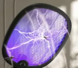 lampa-przeciwko-komarom-muchom-osom-pajakom-yissvic-rodzaj-lampa