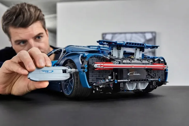 lego-technic-42083-bugatti-chiron-material-plastik