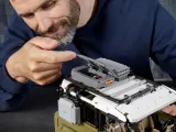lego-technic-42110-land-rover-defender-material-plastik