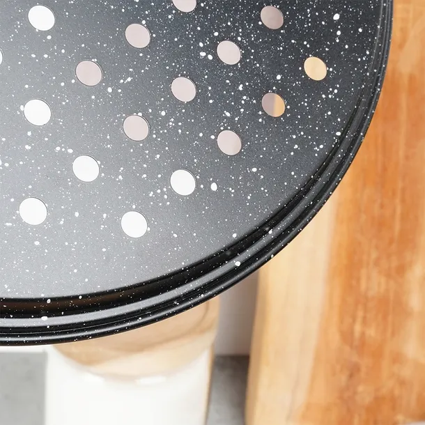 forma-do-pizzy-granitowa-perforowana-28-cm-kod-producenta-vilde