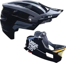 czarny-kask-s-m-z-odpinanym-paskiem-podbrodkowym