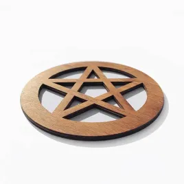 podkladka-pod-garnek-drewniana-okragla-pentagram-dekoracyjna
