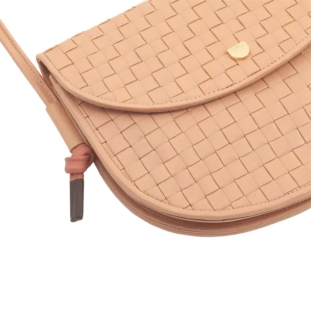 631604488-marka-dudu