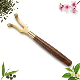 uchwyt-do-podnoszenia-pokrywki-czajnika-imbryka-widelec-z-drewniana-raczka