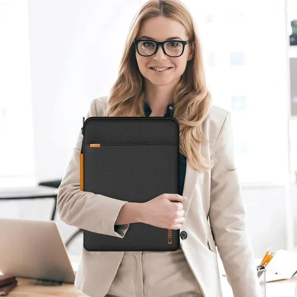 etui-na-laptop-13-14-tech-protect-defender-rs-black-tech-protect-stan-nowy-kod-producenta-5906302319015