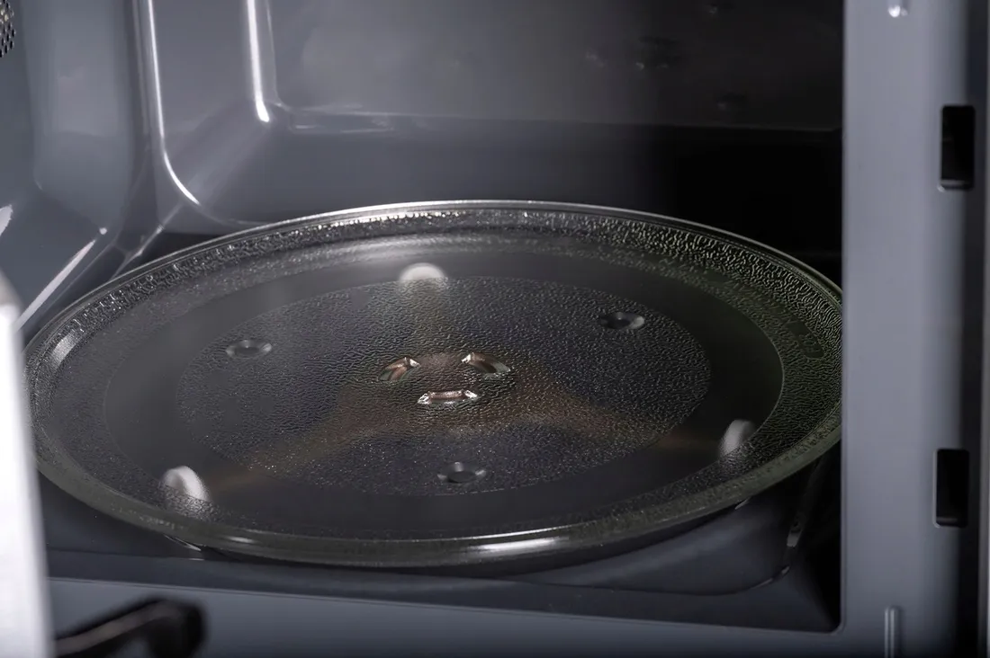 kuchenka-mikrofalowa-sharp-yc-ms252ae-s-sharp-stan-nowy