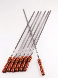 szpikulec-do-szaszlykow-74-cm-stalowy-plaski-drewniana-raczka-1-szt