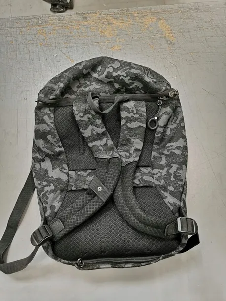 samsonite-neoknit-plecak-camo-black-stan-powystawowy-kolor-szary
