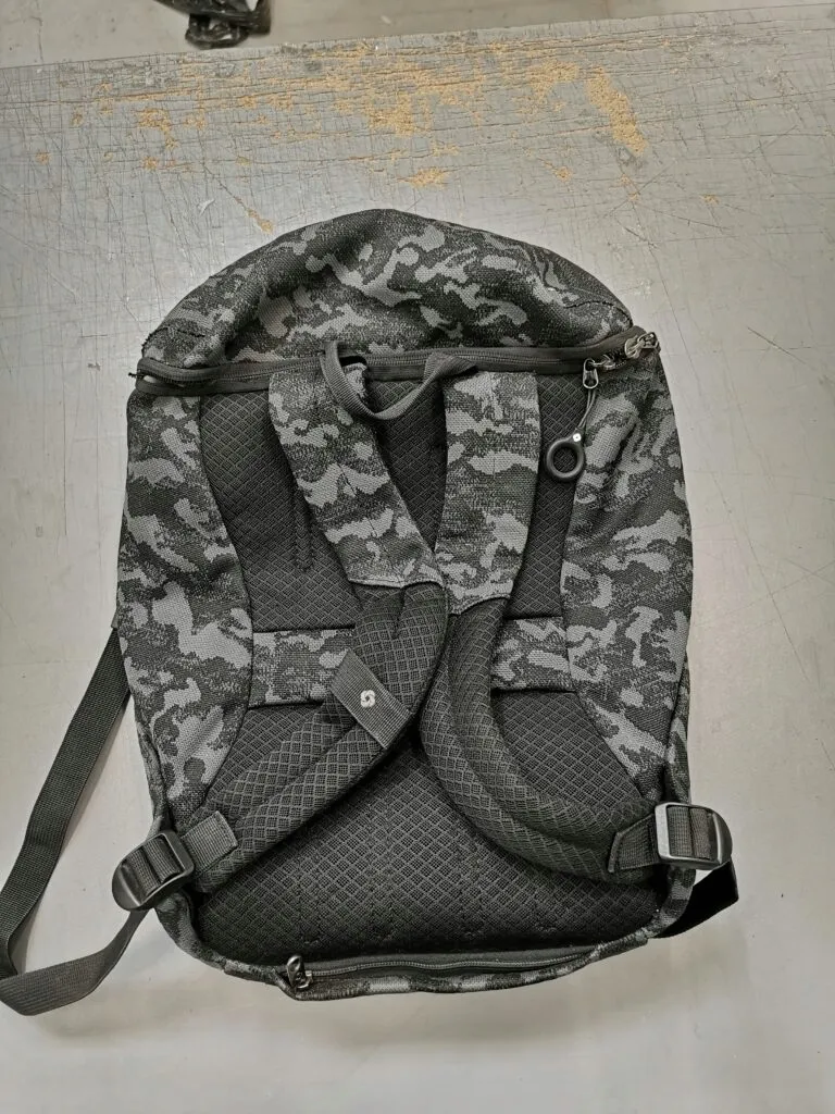 samsonite-neoknit-plecak-camo-black-stan-powystawowy
