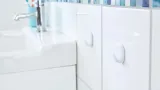 haczyki-samoprzylepne-permanentne-2-sztuki-tesa-stan-nowy-maksymalny-udzwig-500-g