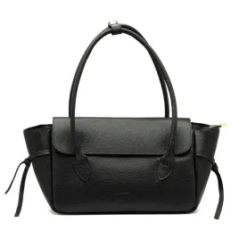 torebka-skorzana-damska-laura-biaggi-czarna-shopper-na-ramie-elegancka