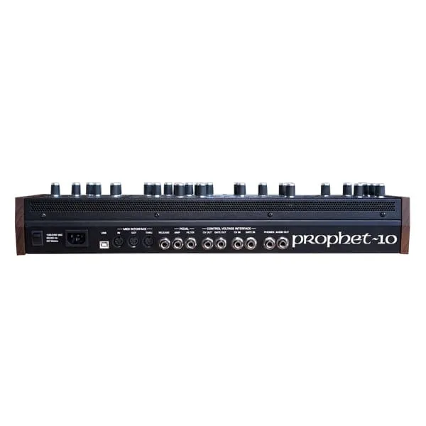 sequential-prophet-10-desktop-syntezator-analogowy