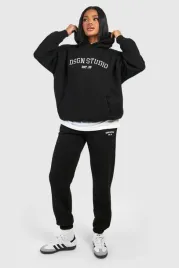 kc27208-boohoo-dresowe-spodnie-sciagacze-haft-50-xs